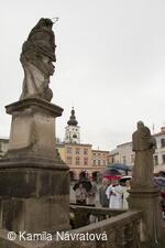 * Z DĚNÍ VE MĚSTĚ